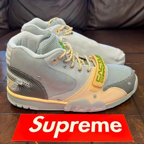 Air Trainer 1 x Travis Scott Grey Haze in Hand Why are THESE a BARGAIN? Nike x Travis Scott Air Trainer 1  main image 2